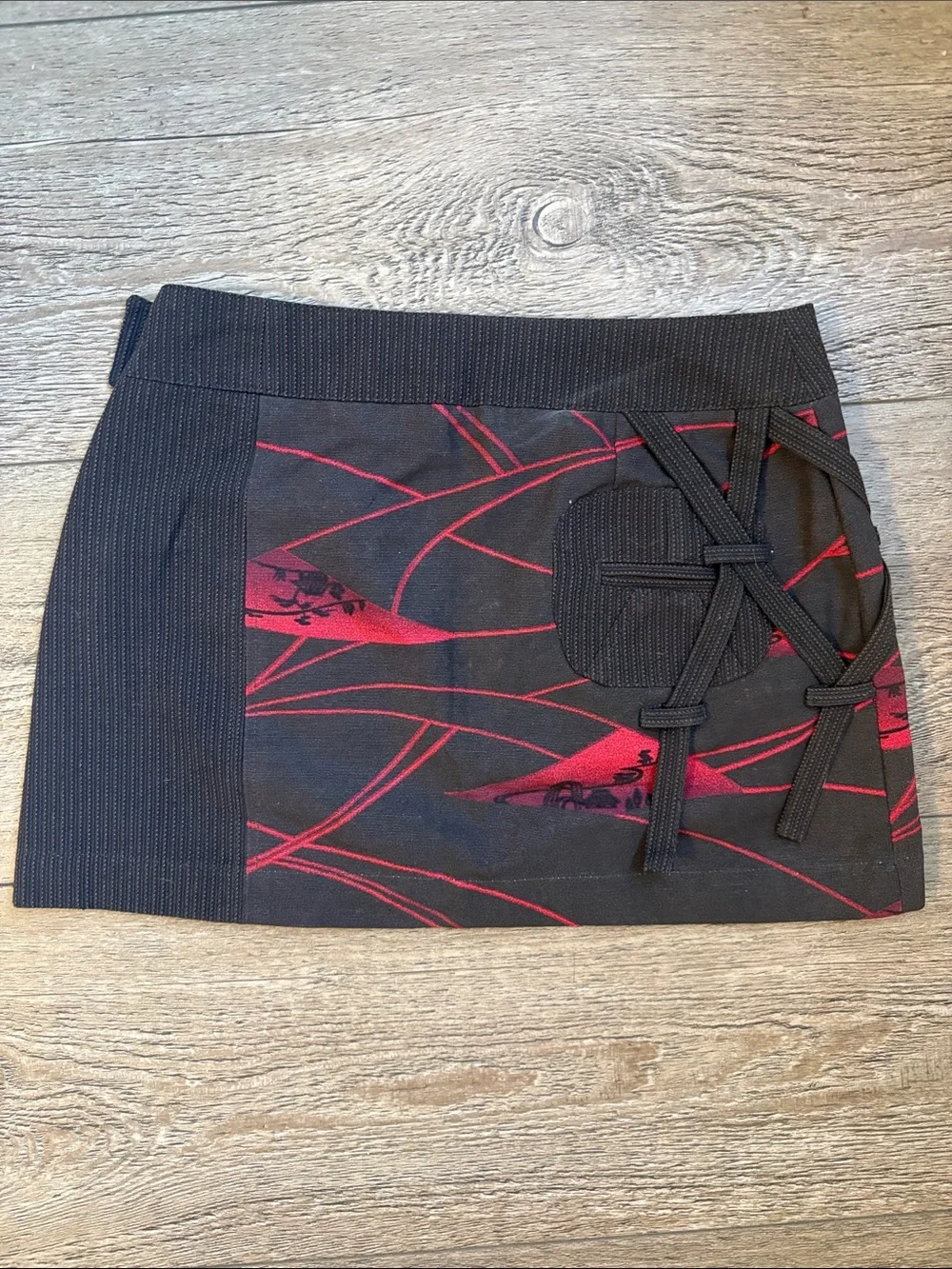 Custo Barcelona Euro Vintage Belt Hooks Mini Skirt Black & Red Mini Skirt EUR 34